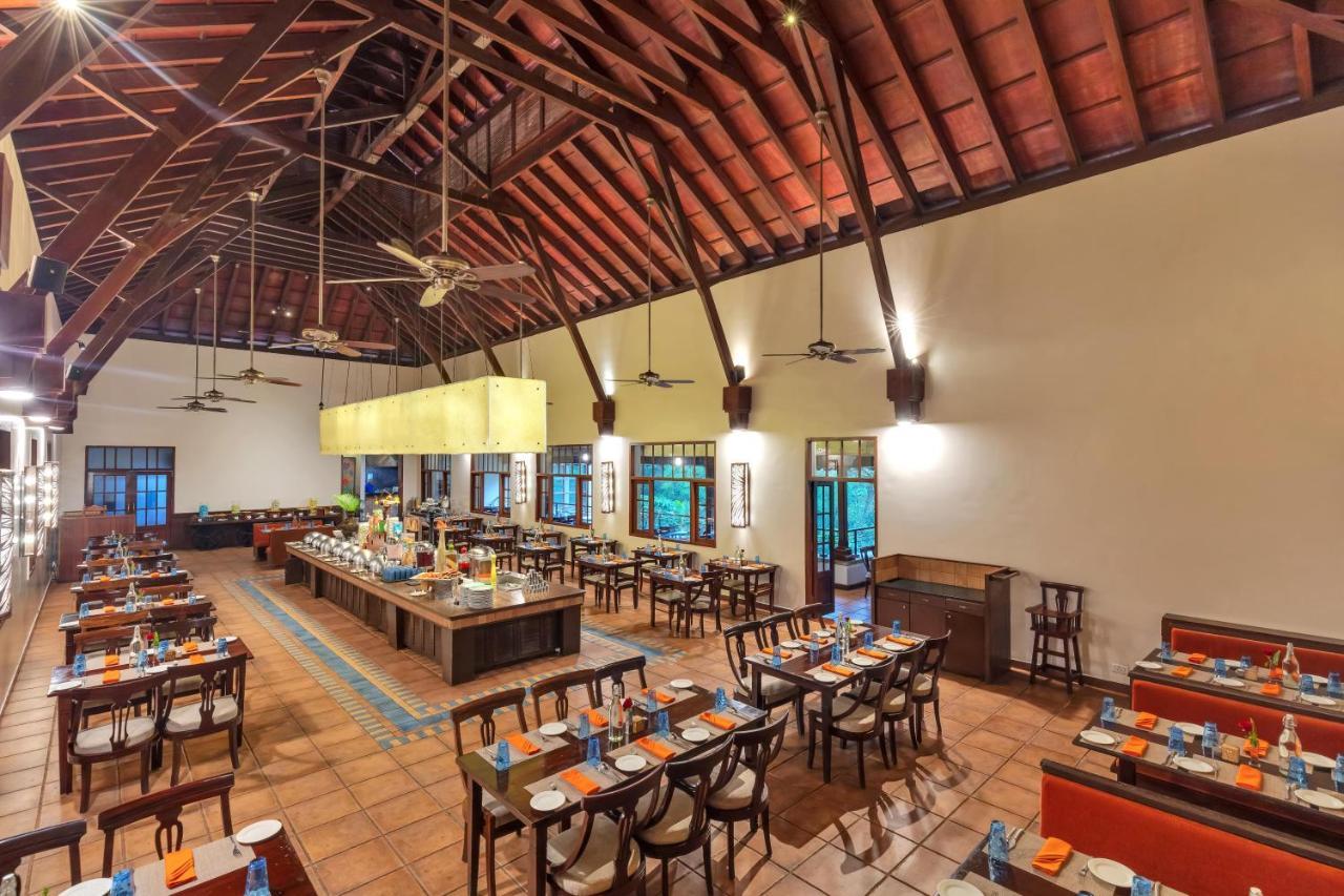 Отель Club Mahindra Madikeri, Coorg Экстерьер фото