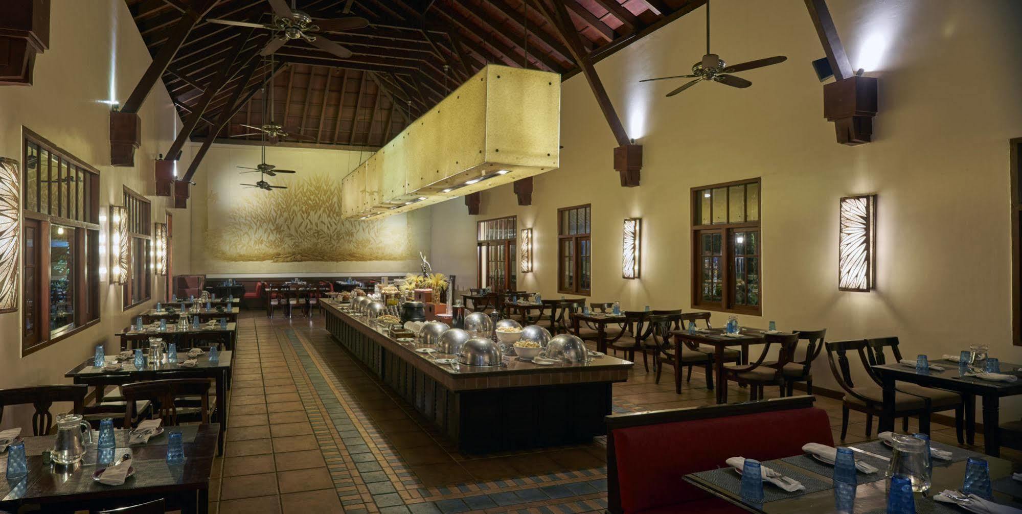 Отель Club Mahindra Madikeri, Coorg Экстерьер фото